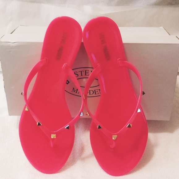 Steve Madden Debut - Picture 3 of 3